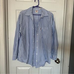Levi’s 100% Cotton Striped Button Down Shirt